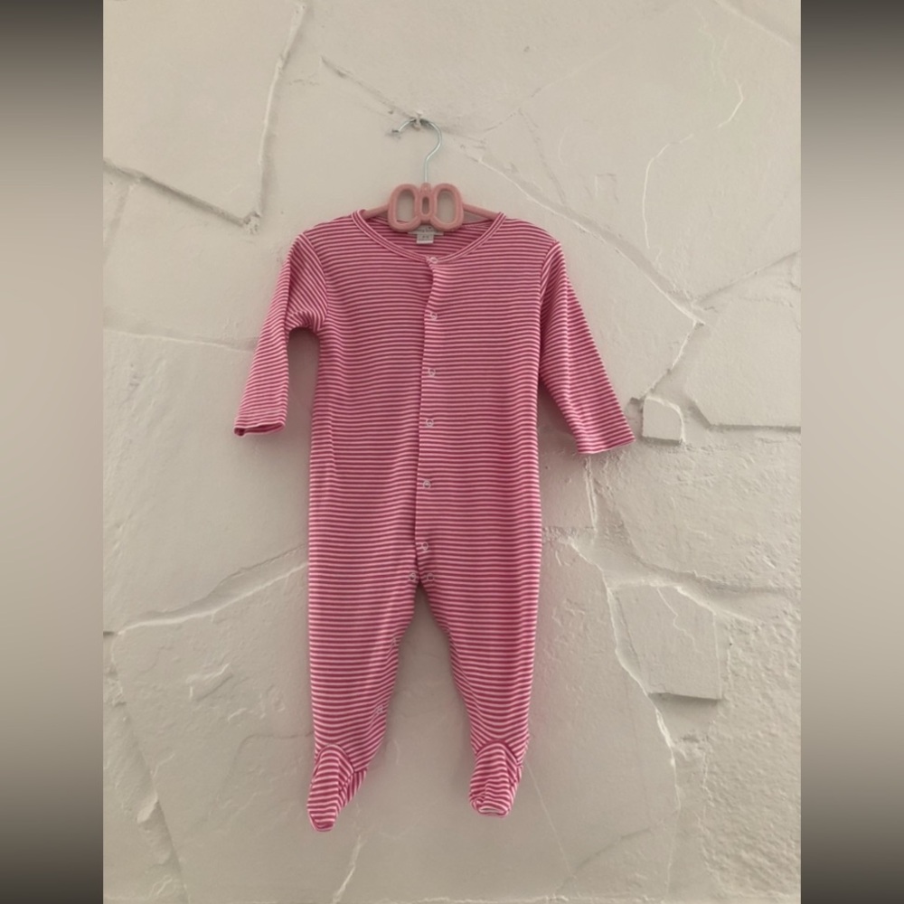 Kissy kissy onesie